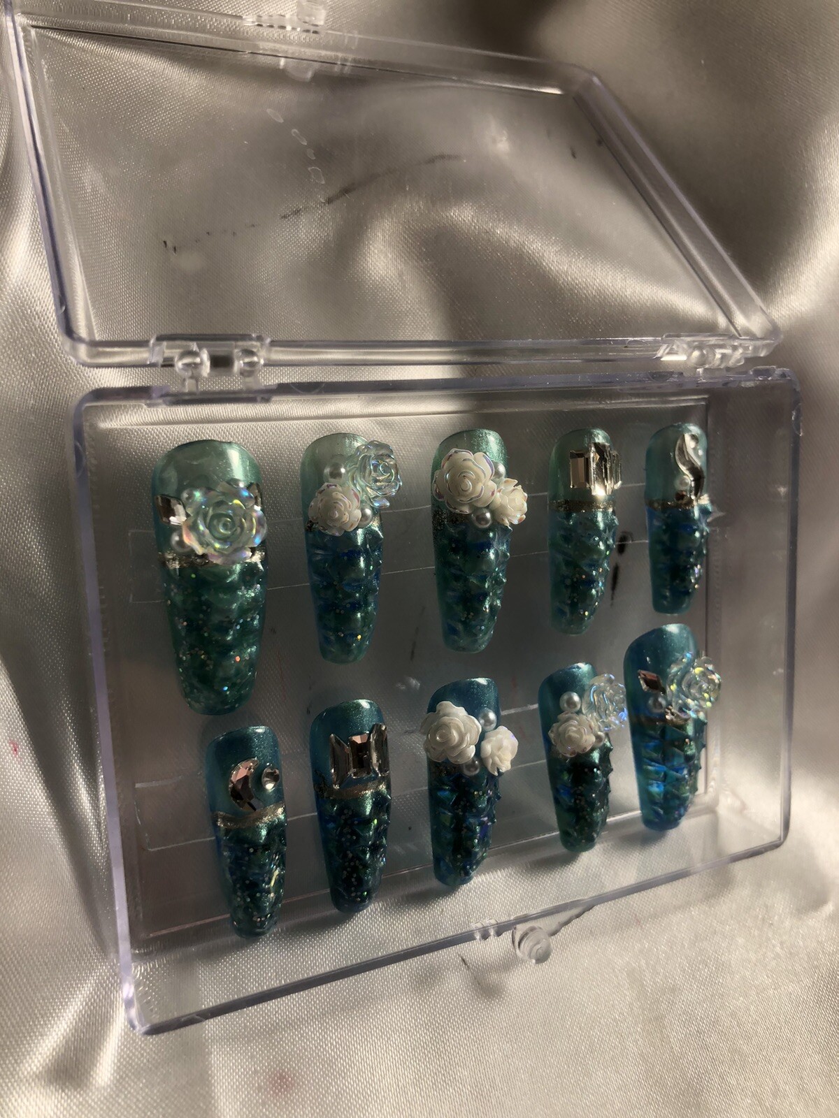 Z NAILZ! Z CLAWZ! Gorgeous Aqua Alligator Textured Press On Nails With Flowers