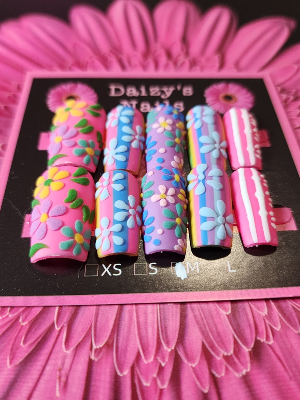 Medium Size Pink Matte 3D Daisy Nail Set Handmade Square 2.5 Cm Length