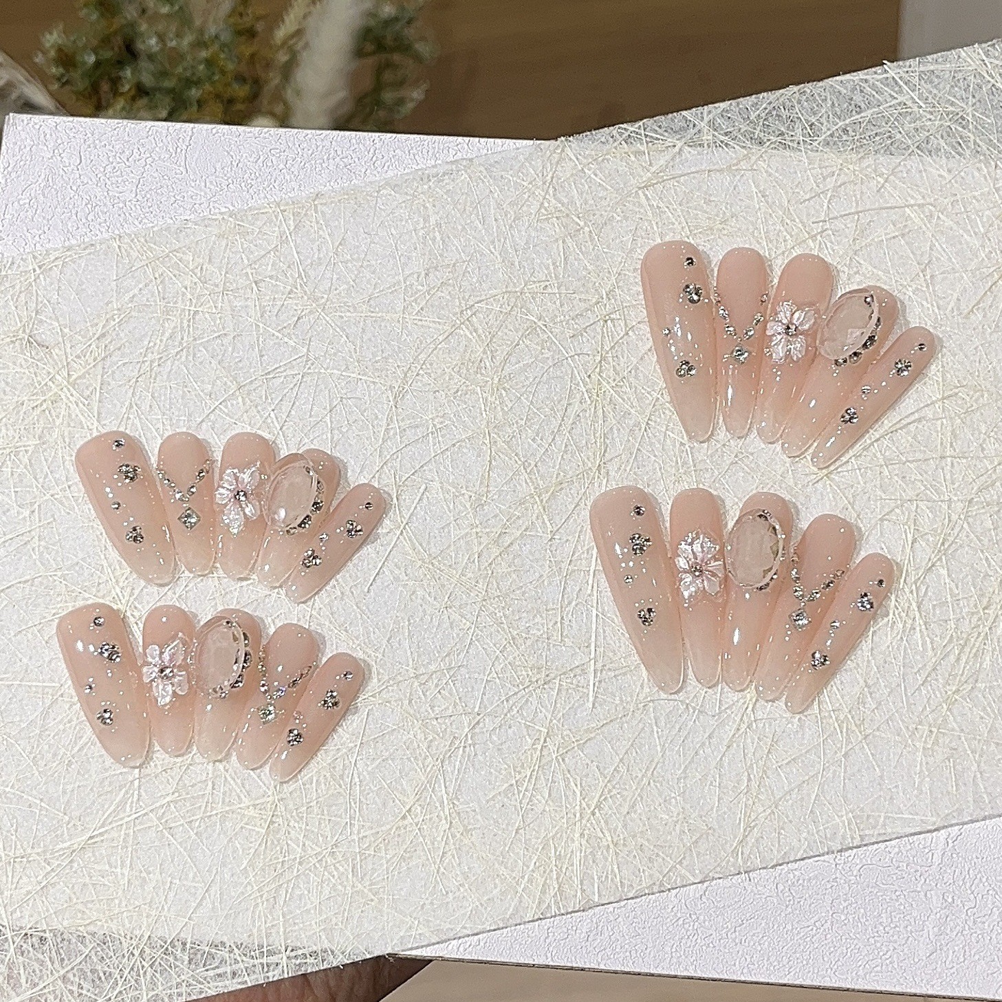 10Pcs Handmade Nude Floral Oval Press On Nails Sparkly Rhinestone Office Style