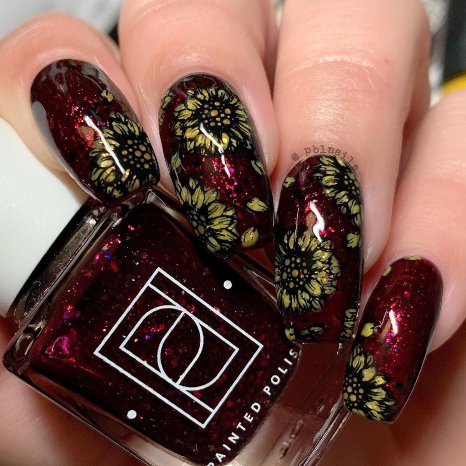B075 Somewhere in Bee-tween Stamping Plate For Stamped Nail Art Design