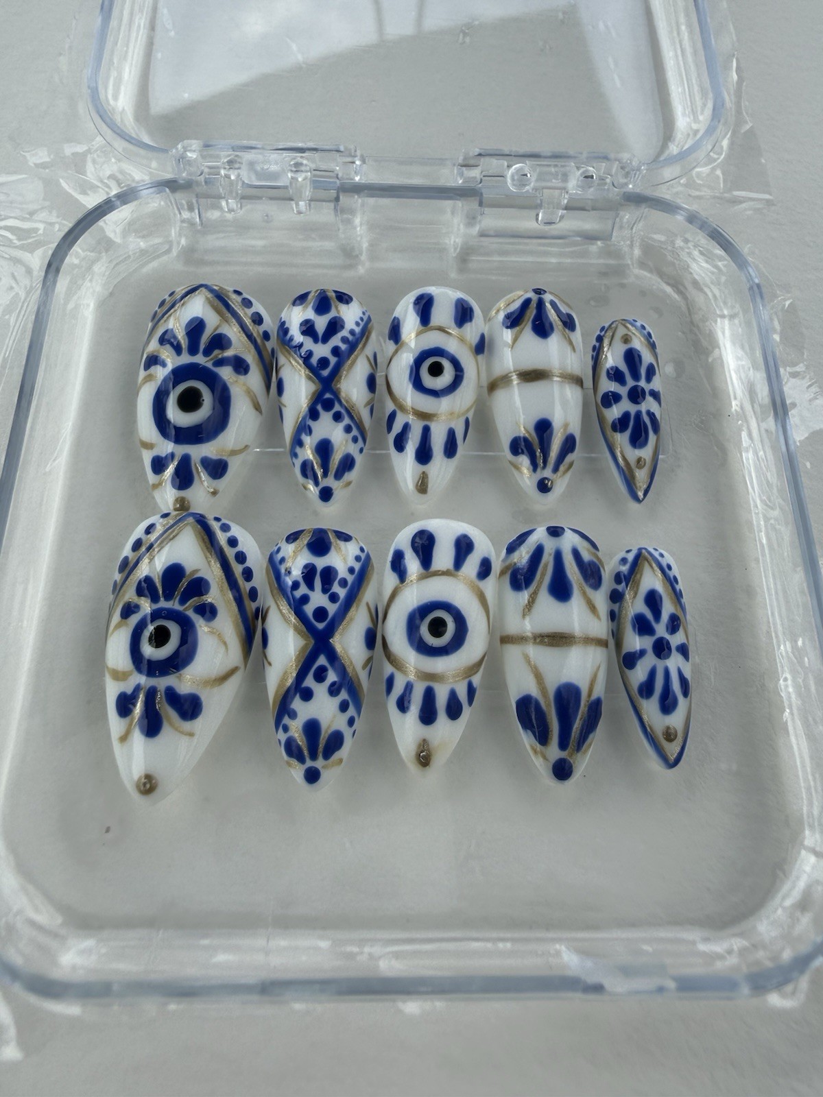 Press On Nails Handcrafted Size M Blue White Design Short Apres Almond Tips