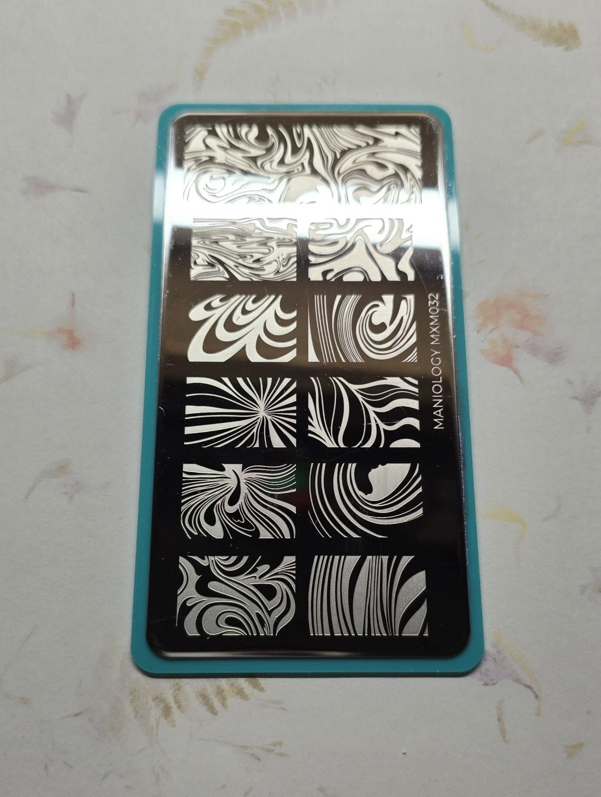 Maniology MXM032 Paint Swirl Watercolor Tie Dye Stain Nail Stamping Plates