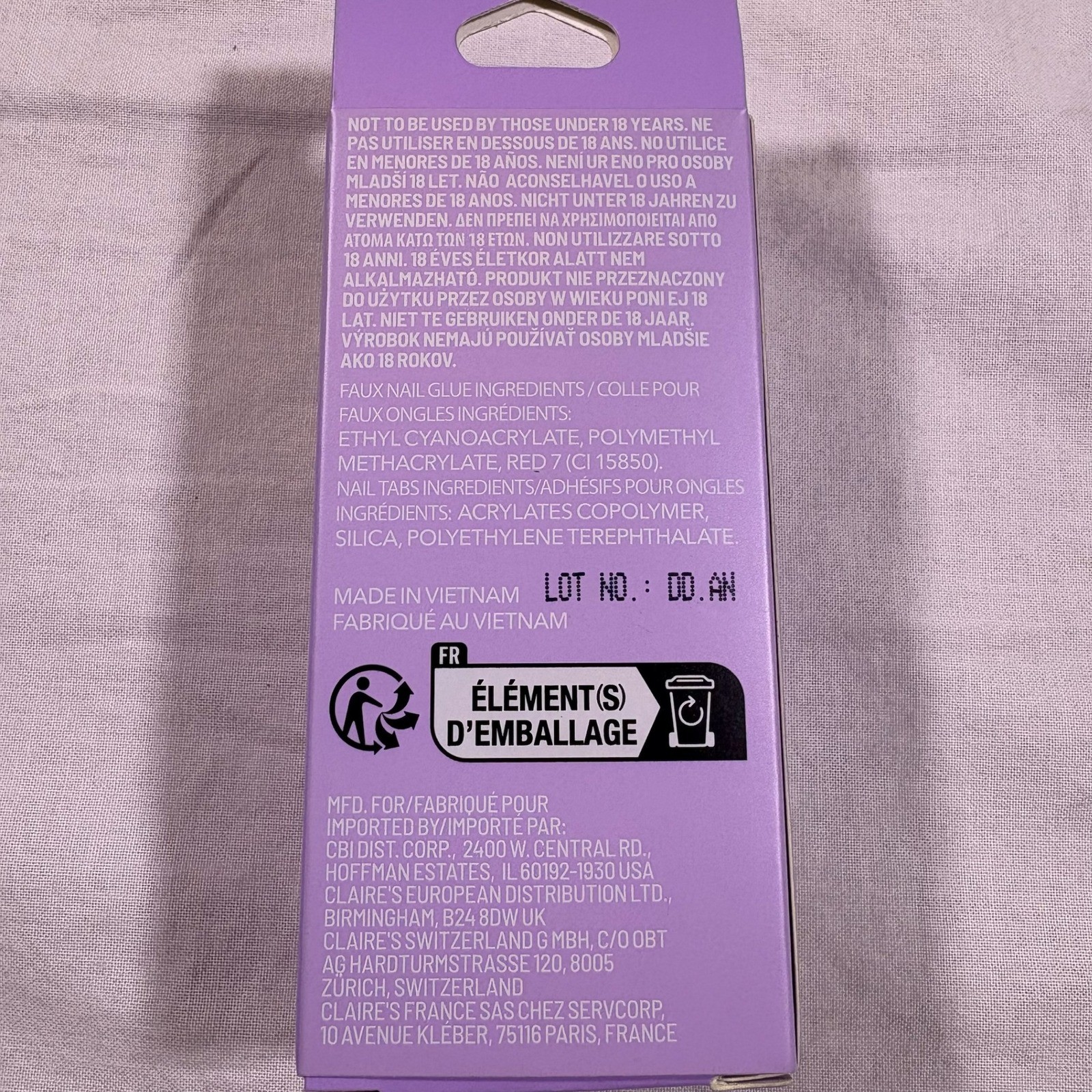 Claire’s 24 Faux Nails Butterfly Design With Glue Adhesive Tabs