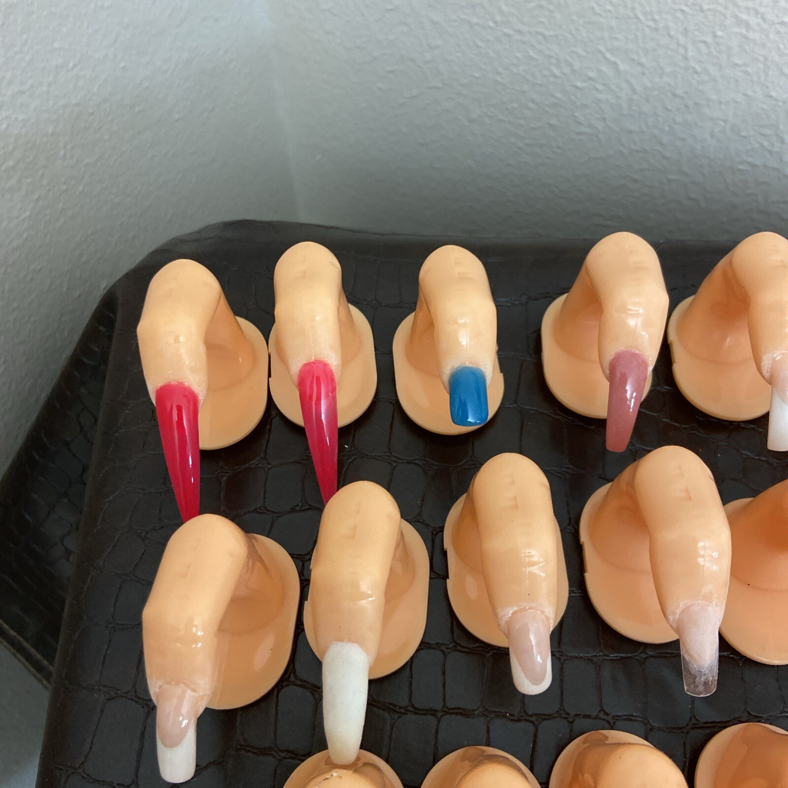 Give Set Of 36 NAIL ART DISPLACE, NAIL ARTS DECORATION STAND, or PRACTICE,