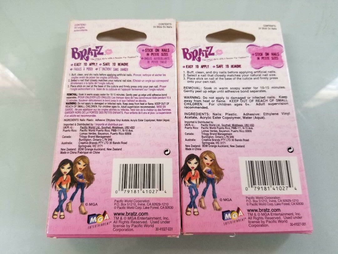 LOT OF 2 Bratz Stick On Nails – 41027 V3