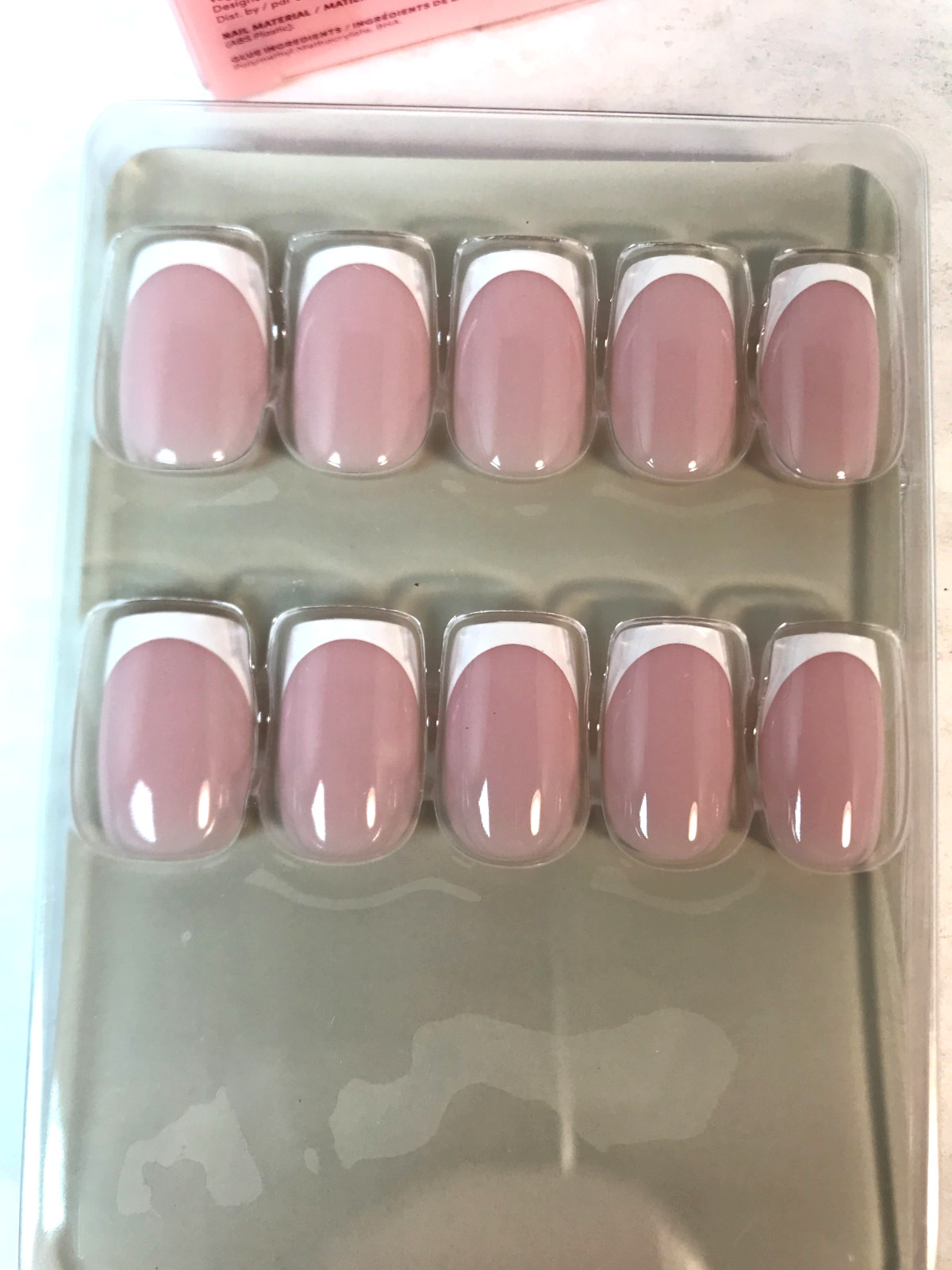 Glamnetic Press On Nails Classy French Tip Medium Square Complete Manicure Set