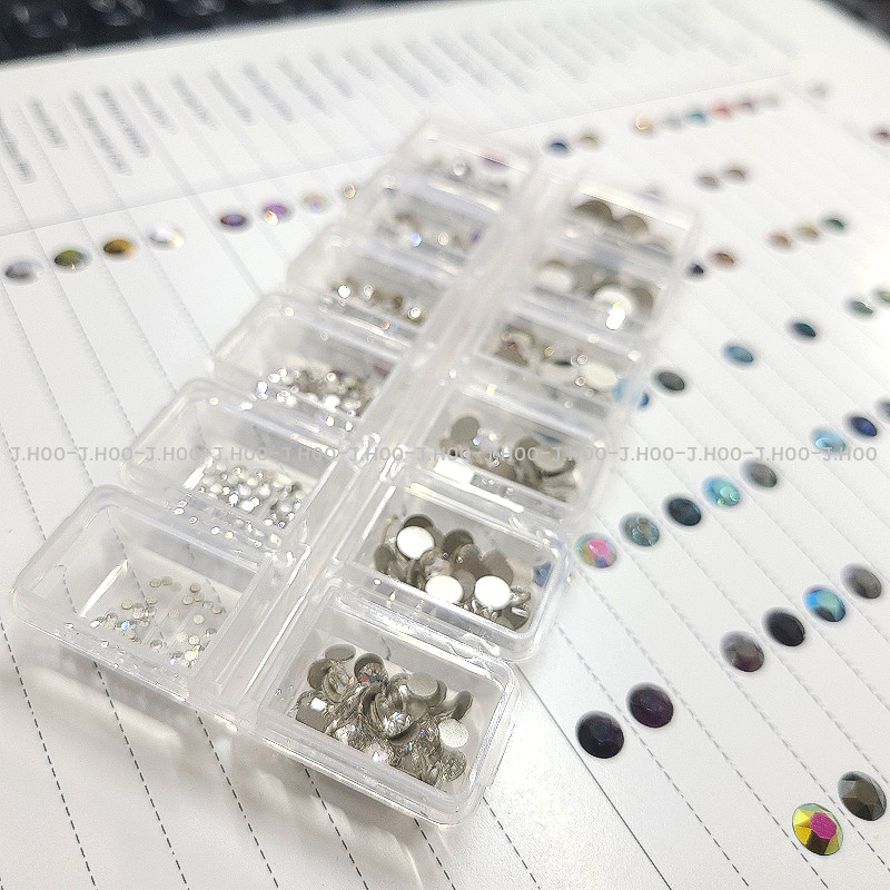Swarovski 2088 Flatback Rhinestones Crystal Nail Art Set 595pcs Storage Case