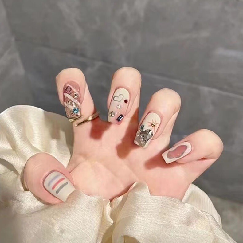 Press on nails Handmade Y2K girl cream color diamond heartmedium coffin XS S M L