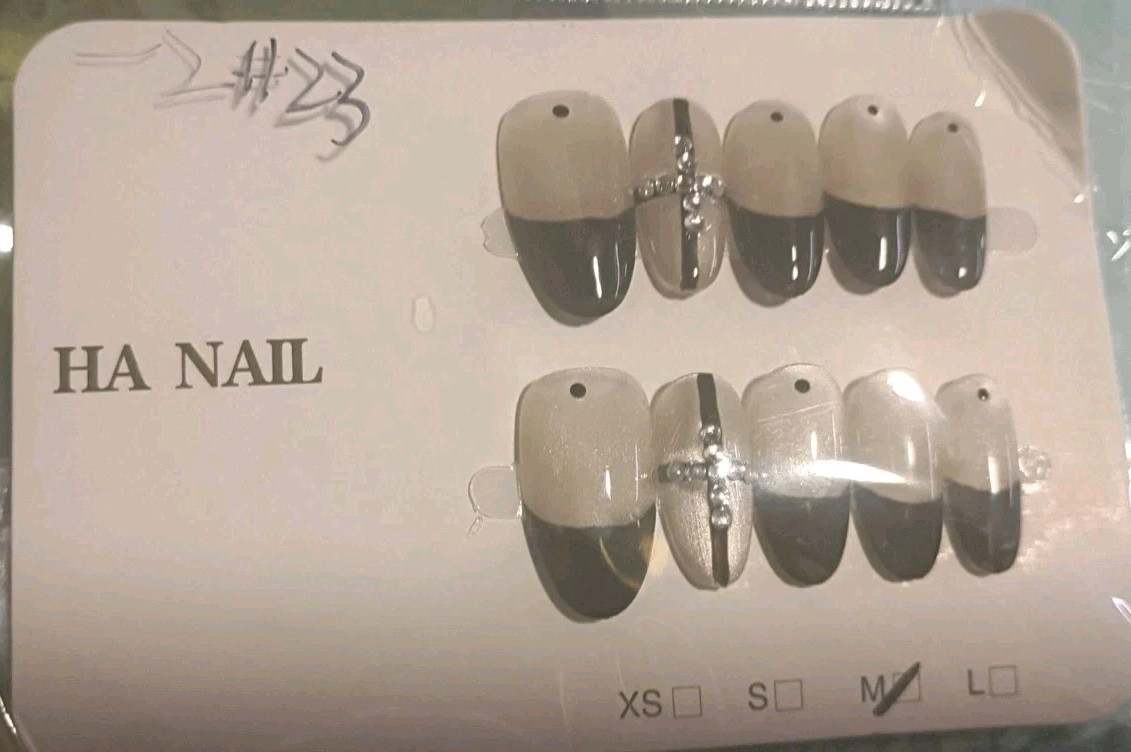 Assorted Med Nails