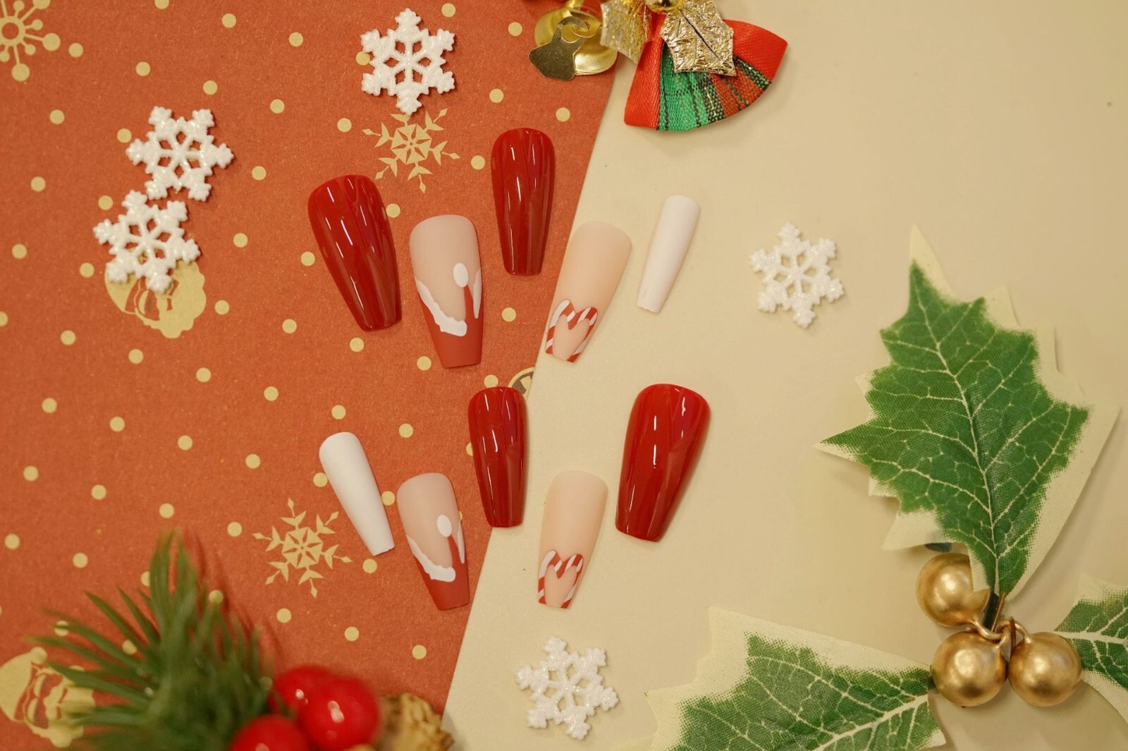 New Year black French gold snow reusable wear nails 24 pieces（glue included)