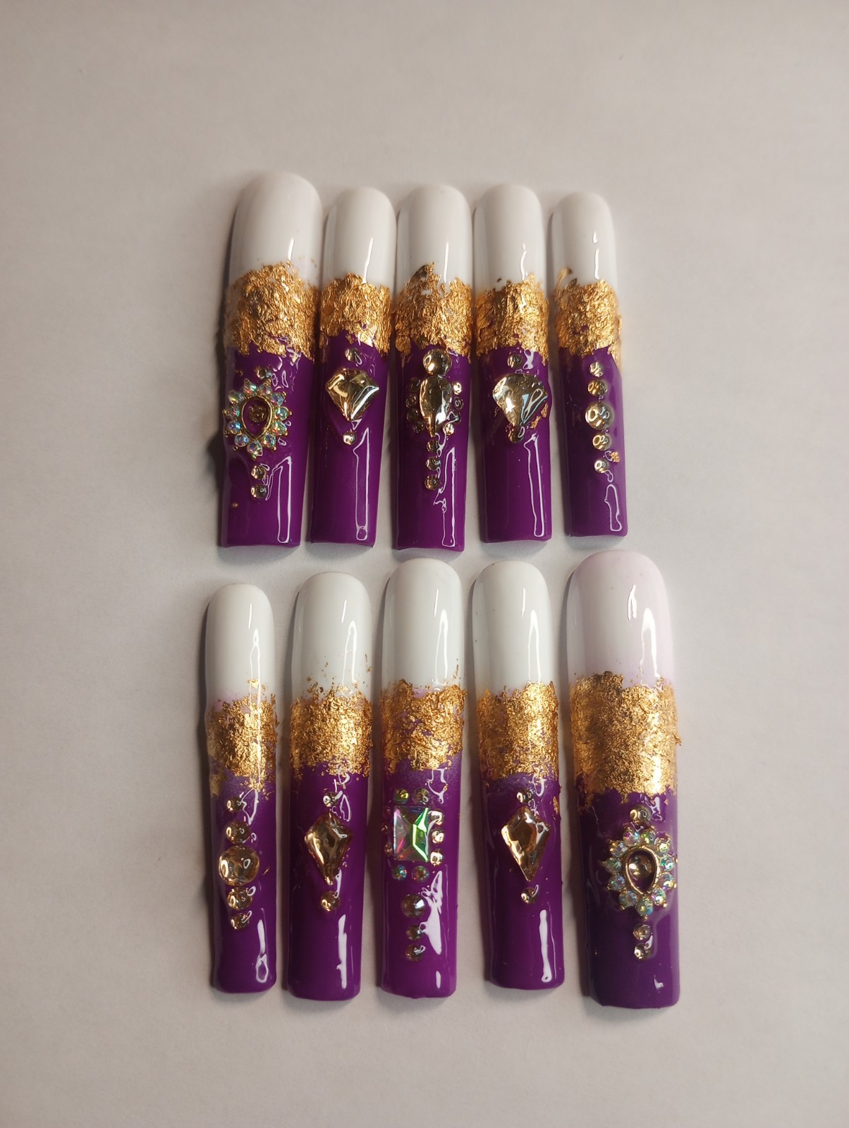 Nail Art Press On XXL long nail art purple gold white rhinestone 20 nails