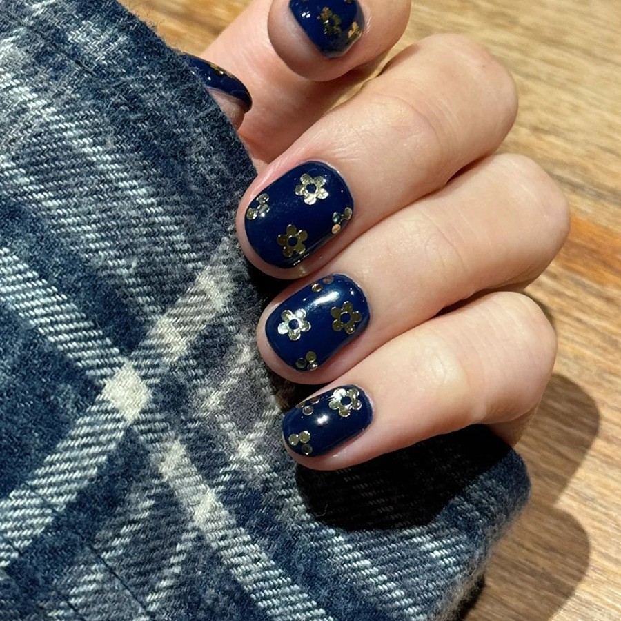 48 Pcs Gold Floral Press on Nails, Oval Dark Blue Matte Glossy Fake Nails