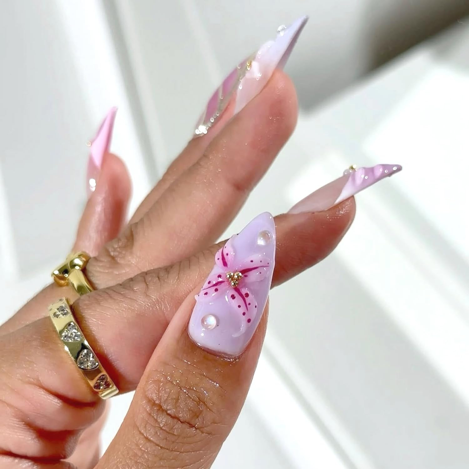 Cute Flower Press on Nails Medium Almond Fake Nails 3D Pink White Flowers False