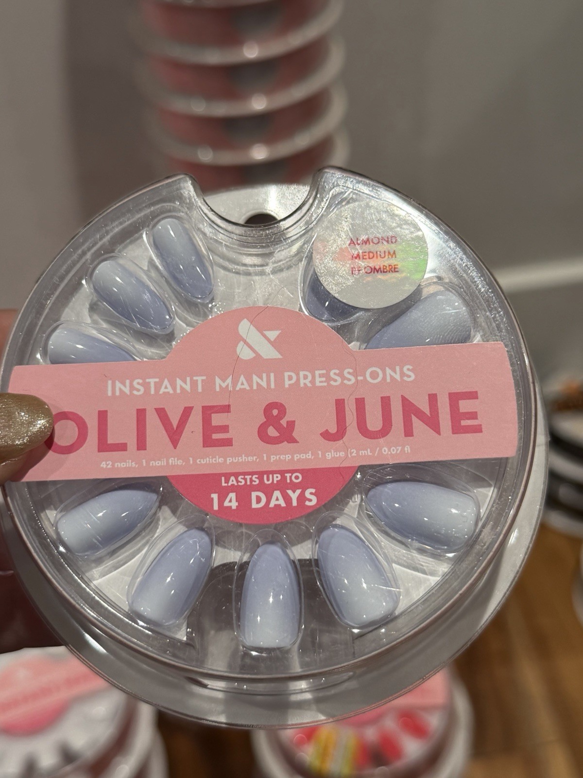 Olive & June Press-On Nails Almond Medium Light Blue White BP Ombre Pre-Designed