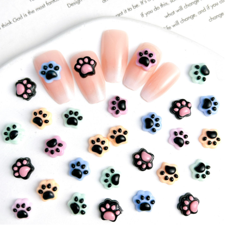 10pcs Random Glow In Dark Cat Dog Claw Print Nail Art Jewelry Décor NH25