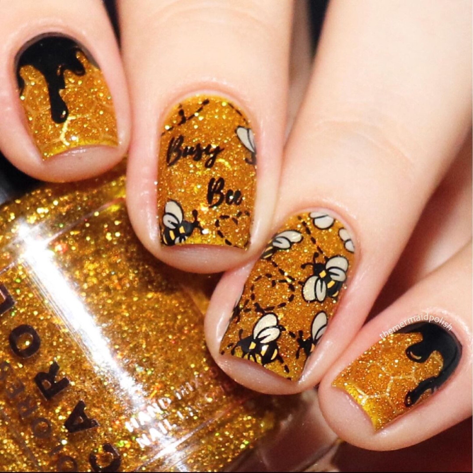 B075 Somewhere in Bee-tween Stamping Plate For Stamped Nail Art Design