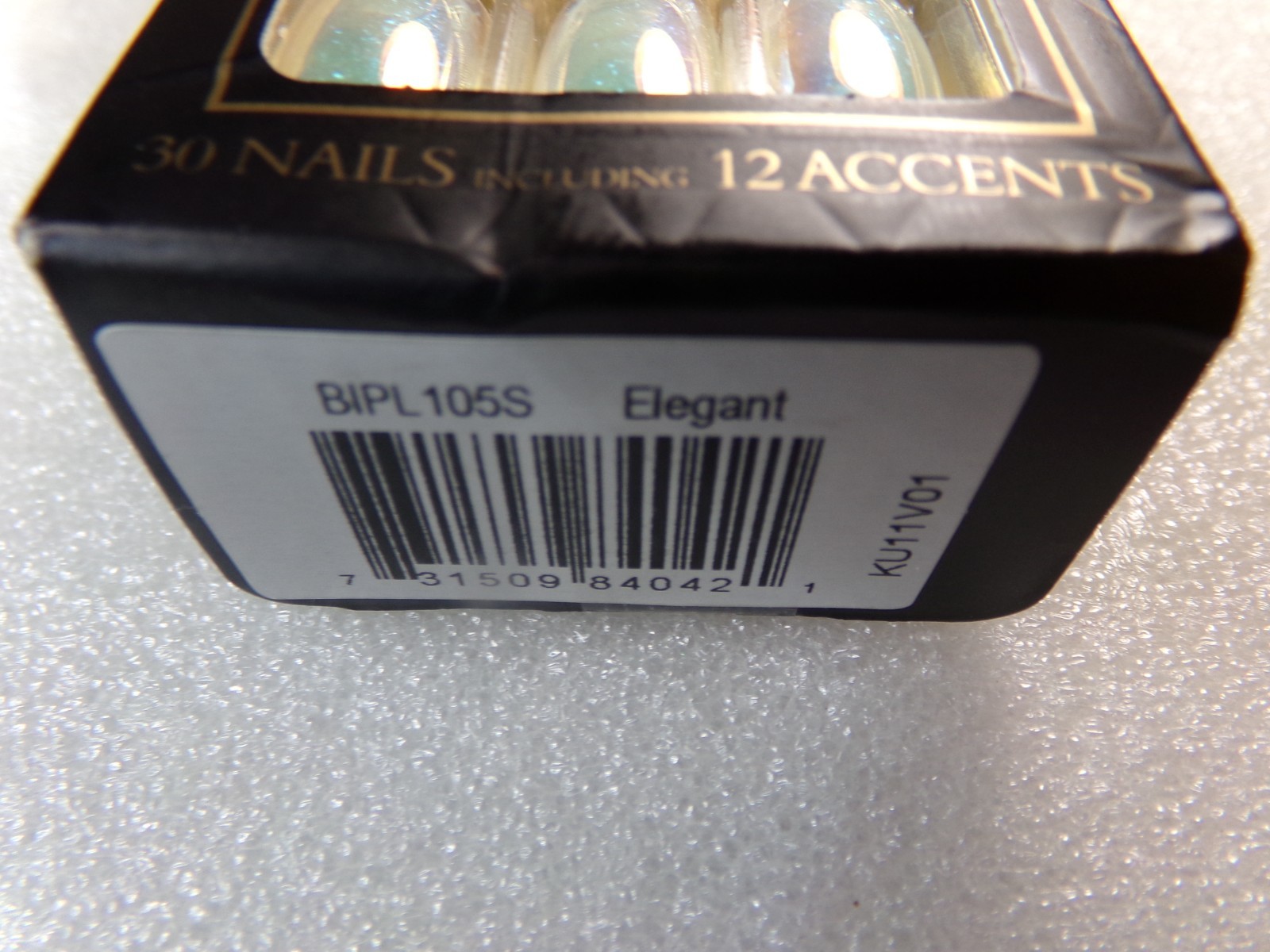 IMPRESS Couture NAILS PRESS ON Medium Matte Light Blue, Iridescent, Gems