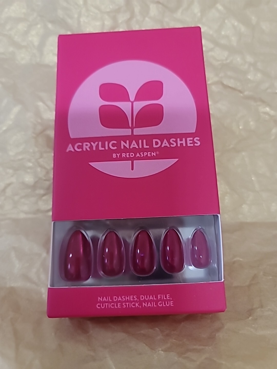 Red Aspen Famous Florence Medium Almond | Nails With Glue Acrylic / Cat Eye