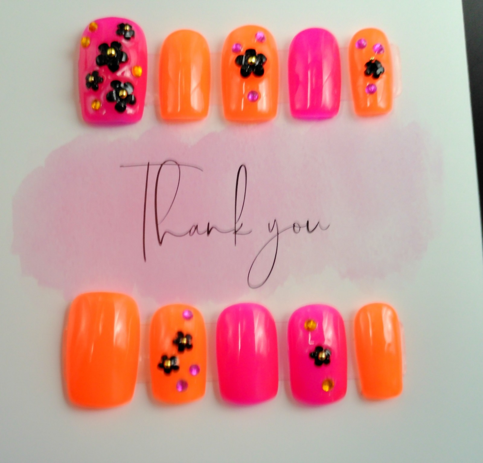 Short Square Pink and Orange Neon Press On Nails with Black 3D Daisies – Medium