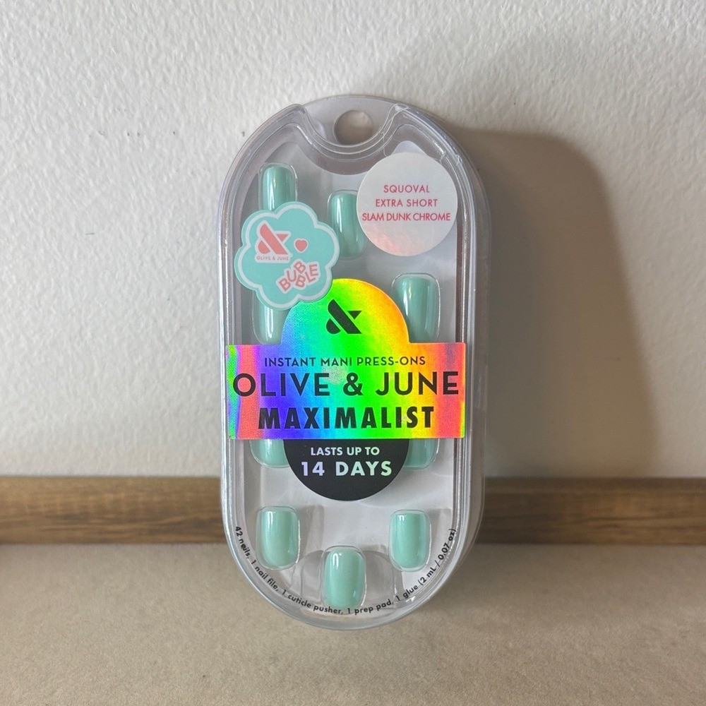 Olive & June Maximalist Instant Mani Press-On Nails – Slam Dunk Chrome