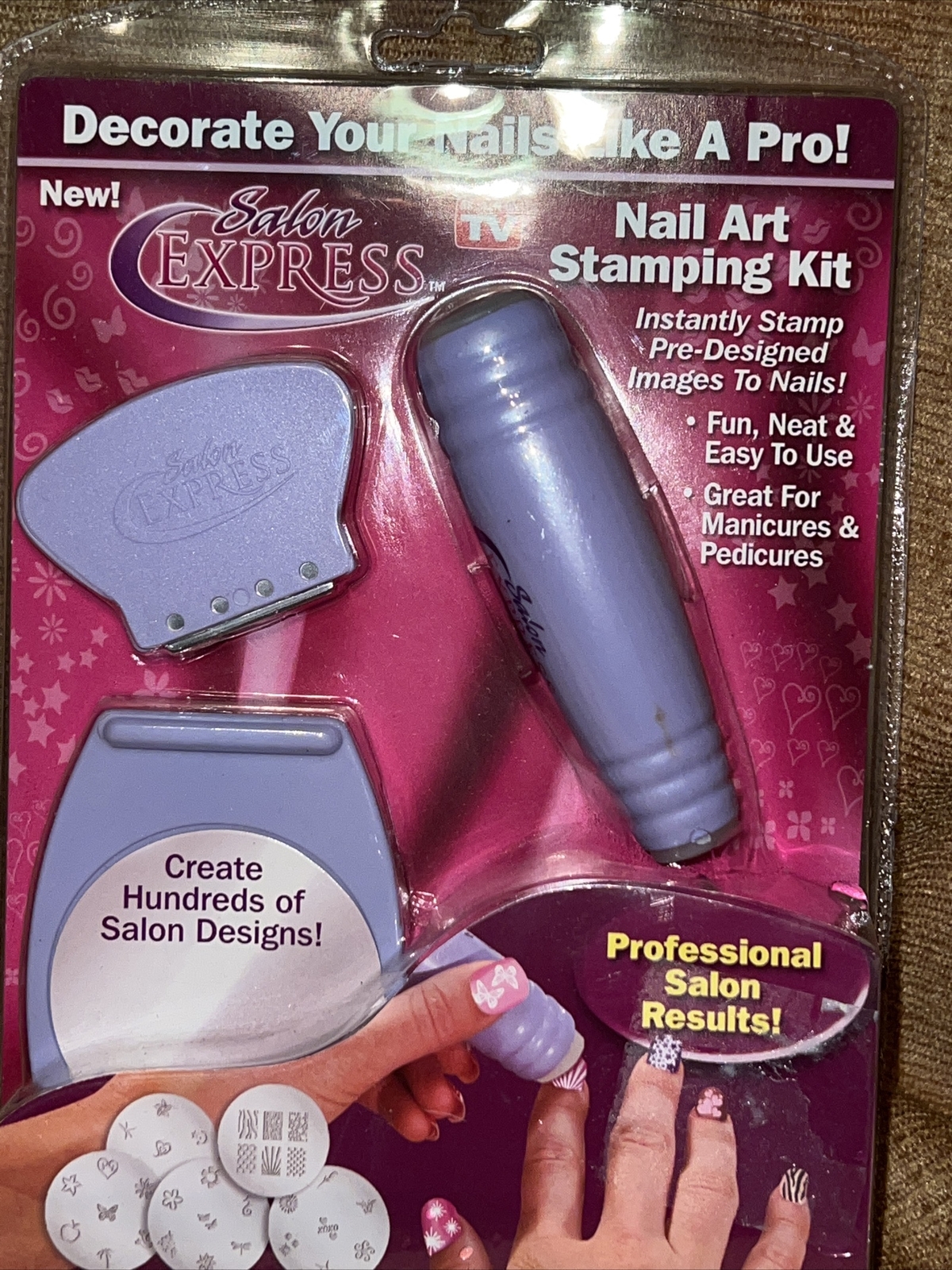 Nail stamp art kit to decorate your nails