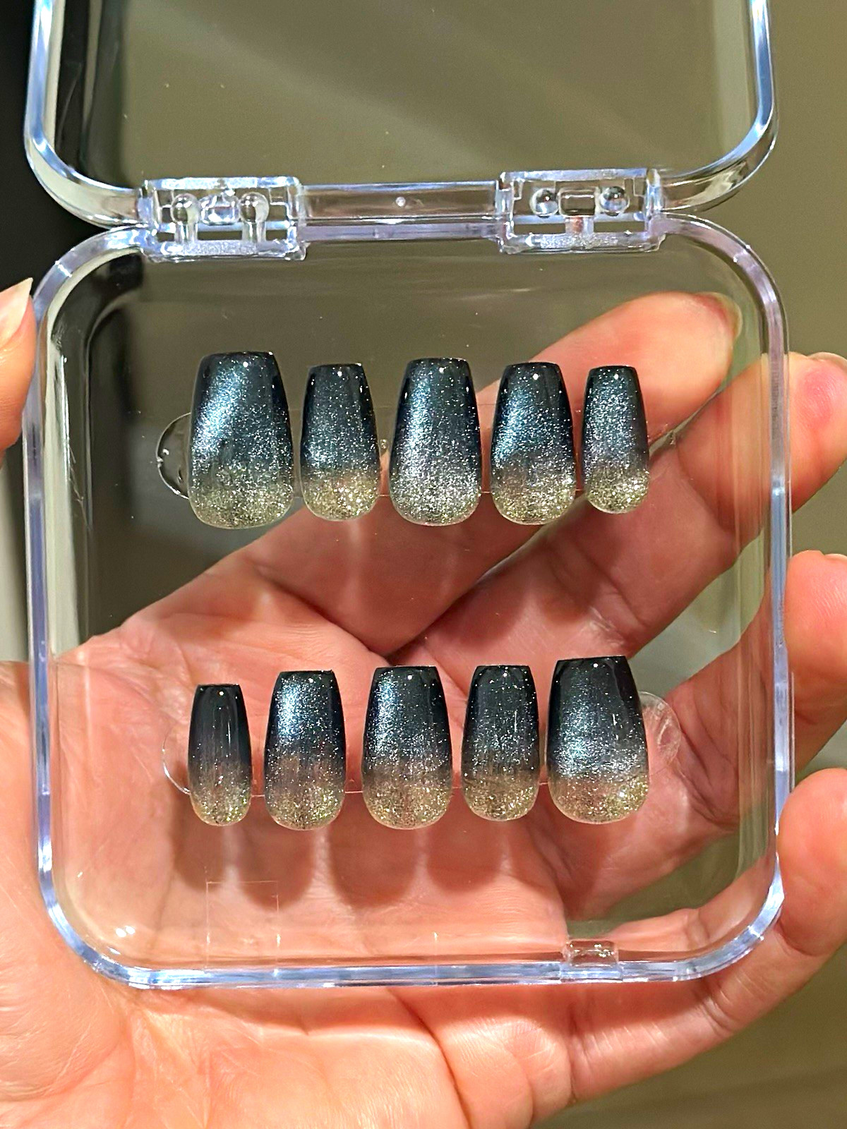 Black/Silver Ombre Glitter Press-On Nails Full Cover, Glue Included