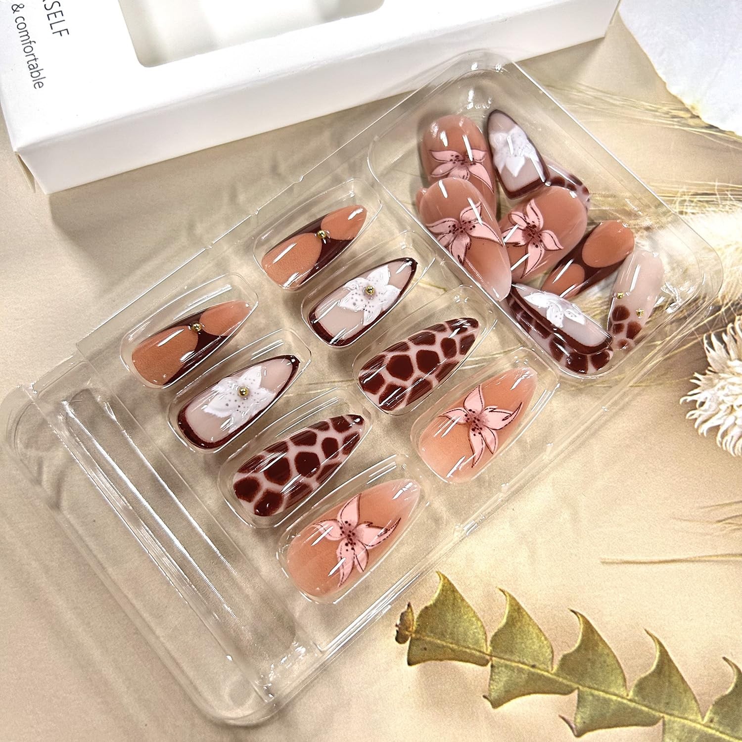 Flower Press on Nails Medium Artificial Almond Acrylic Medium, Multicolor