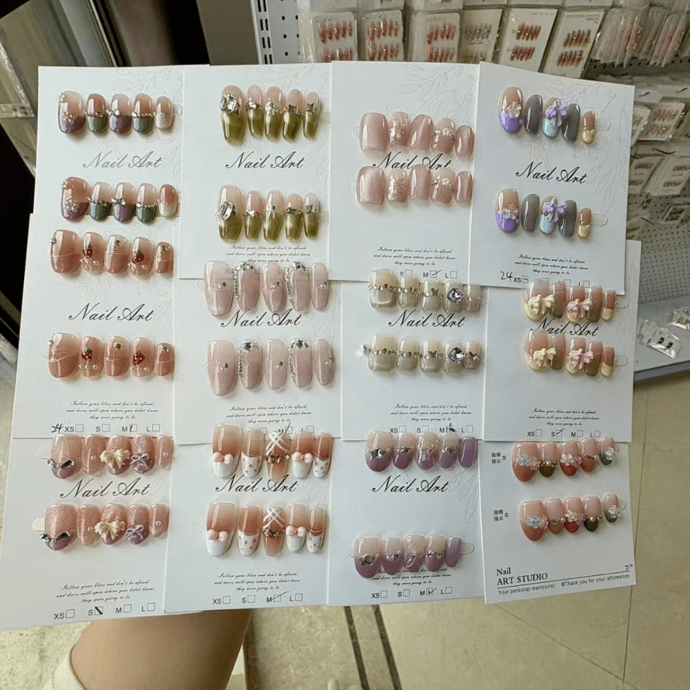 40pcs Handmade Nail Art Mystery Box Premium Press-On Nails Valentine’s Day Gift