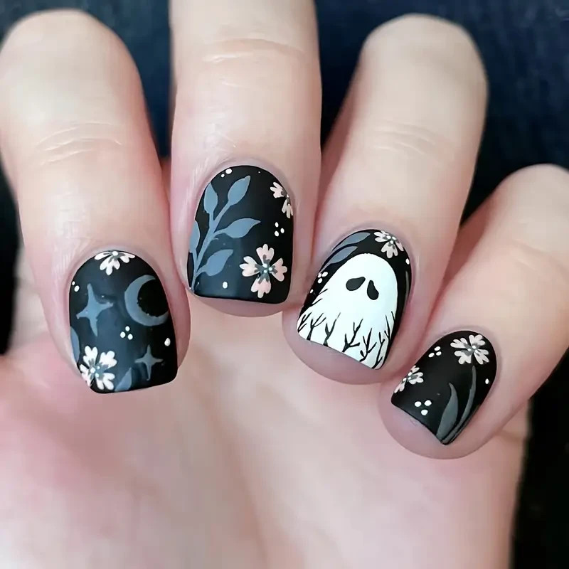 Square Acrylic Press-On Nails 24pcs | Short Set Floral Night Ghosts Design