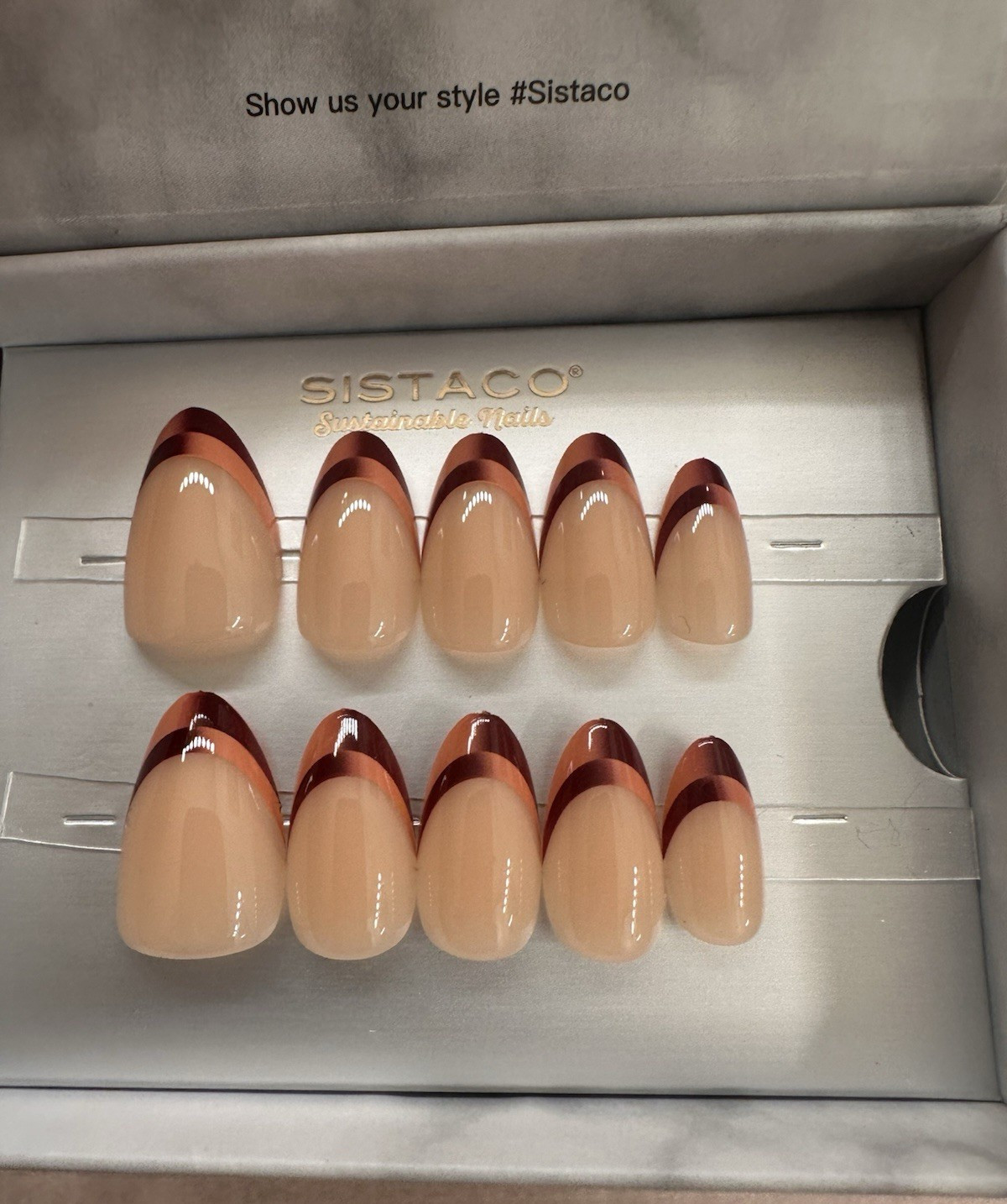 Sistaco Unreleased Sustainable Press On Nails Crimson Curve Almond Medium New