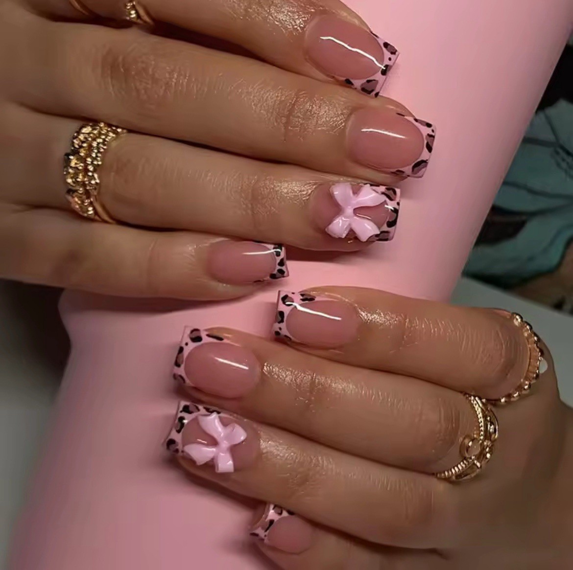 24 pieces of cross-border short wear nails