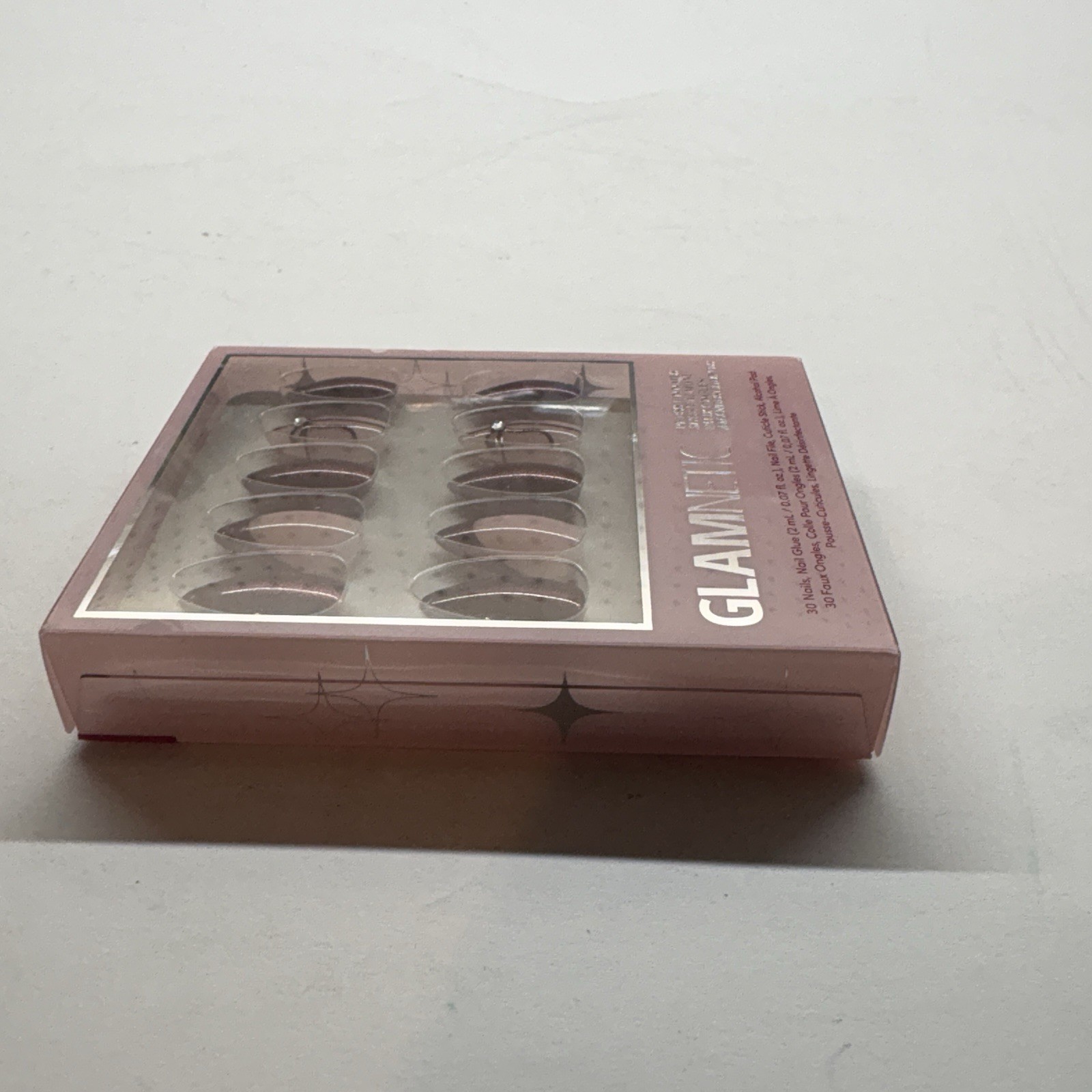 Glamnetic Press On Nails She’s a Gift Short Almond 30 nails Bow Christmas