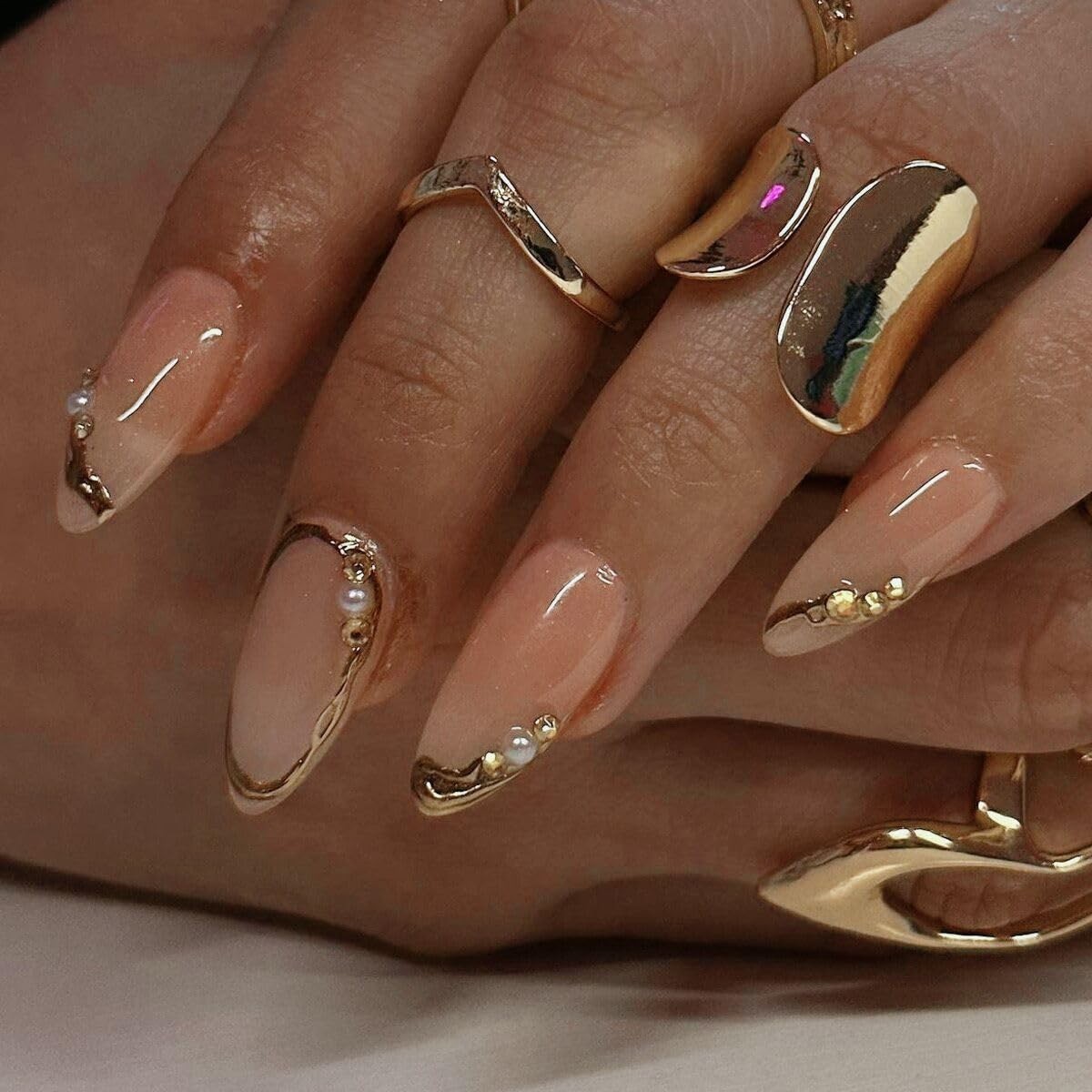 Fashionable 24 Pcs Gold Line French Tip Almond Nails – Easy Application