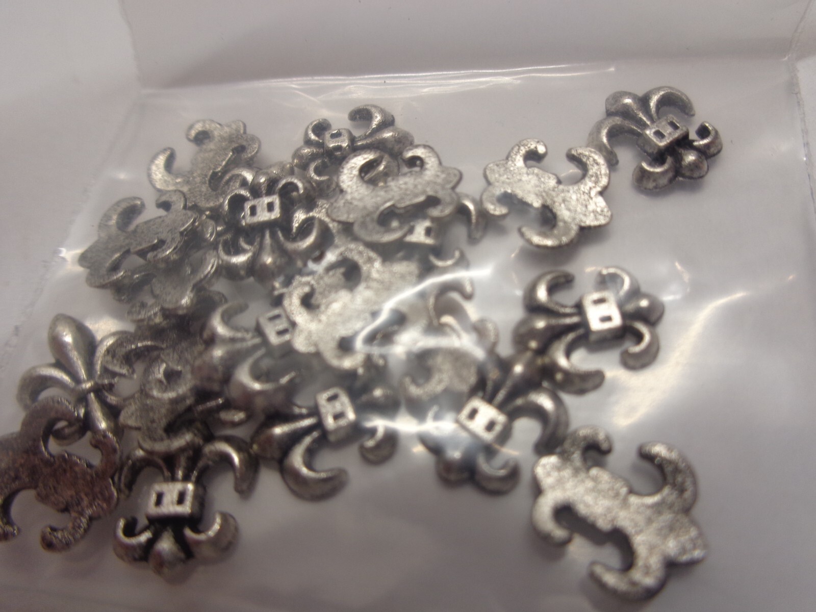 100 Piece Fingernail Charms New in Bag