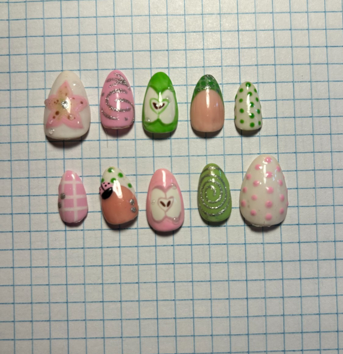 Pink and green floral and polka dot nail art set #floral #polkadot press ons