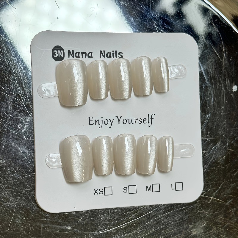 40Pieces of Moonlight Gentle 4-piece Set, Porcelain White Cat’s Eye Daily Nails