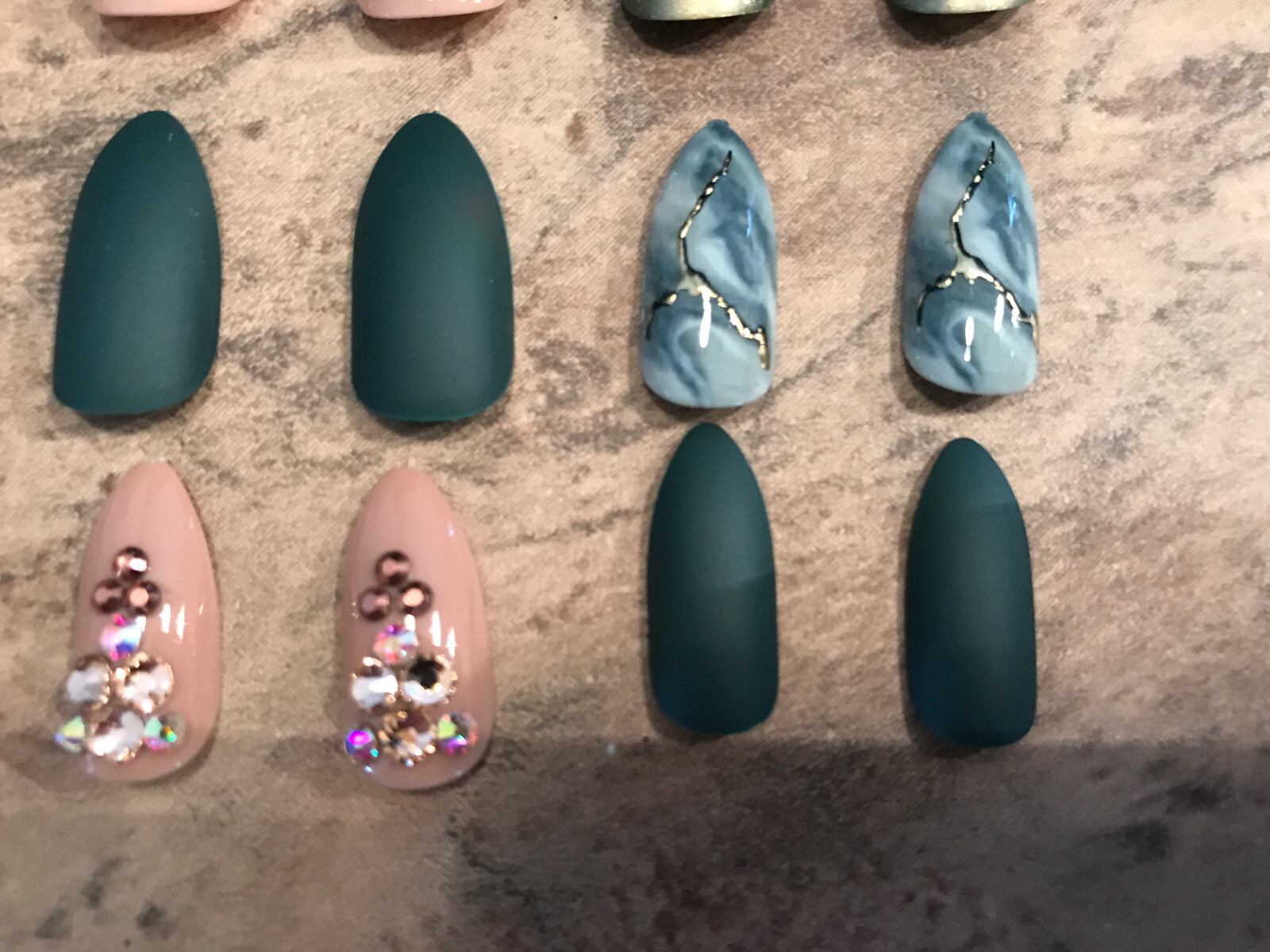 Kiss Masterpiece One-Of-A-Kind Luxe Mani Nails, KMN03 Incomplete Set 20 Nails