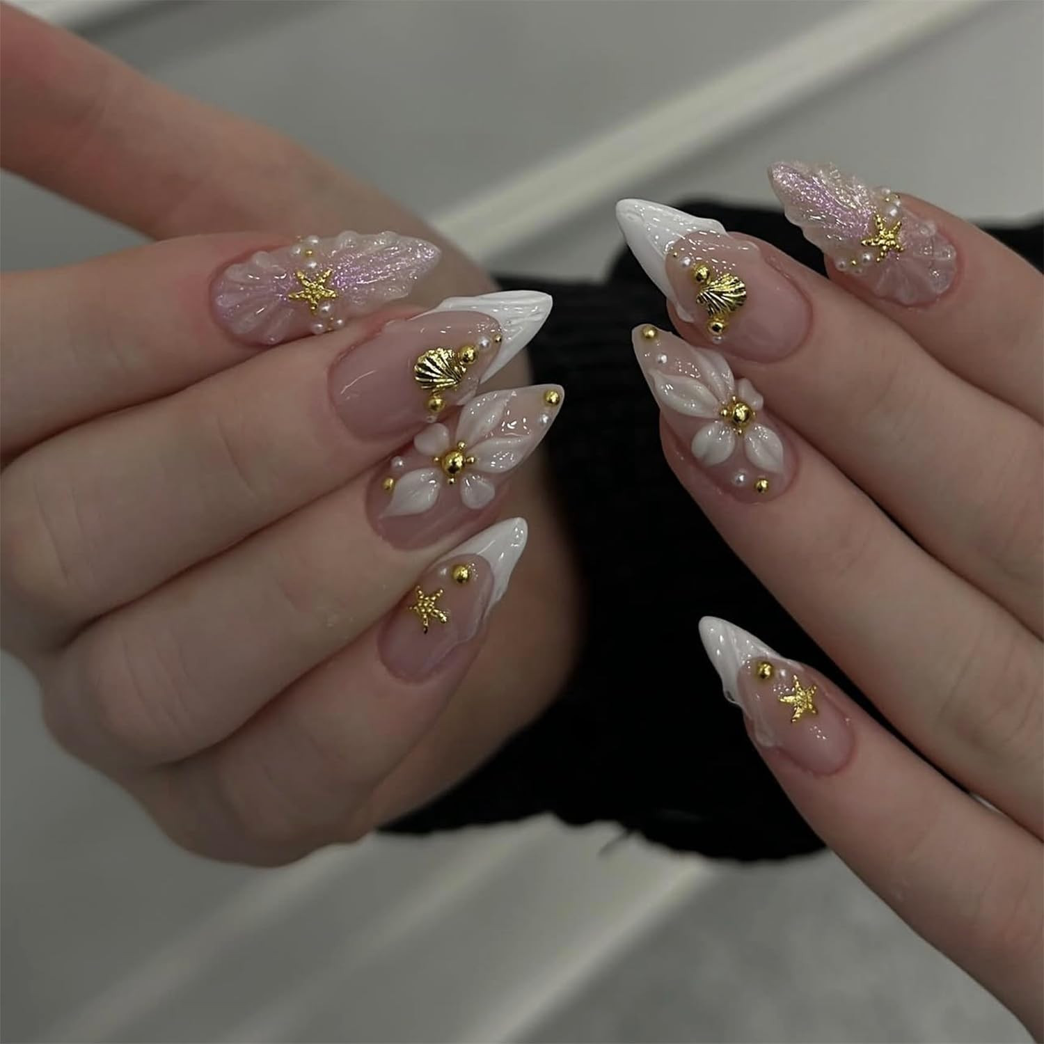24Pcs White French Tip Press on Nails Medium Almond Fake Nails with 3D Floral Go