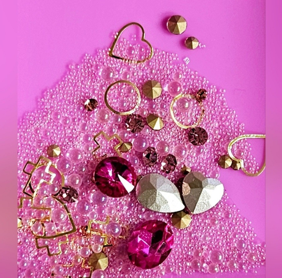 NWT NAIL ART DESIGN GEMS, BEADS & FINDINGS MIXTURE: DEEP PINK CRYSTAL!