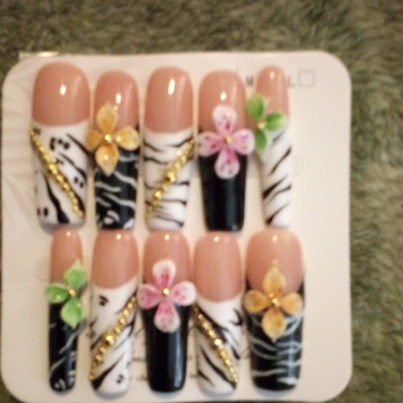 3D Pre-Designed Press-On Nails Nude Black White Gold Long Coffin Flower Zebra