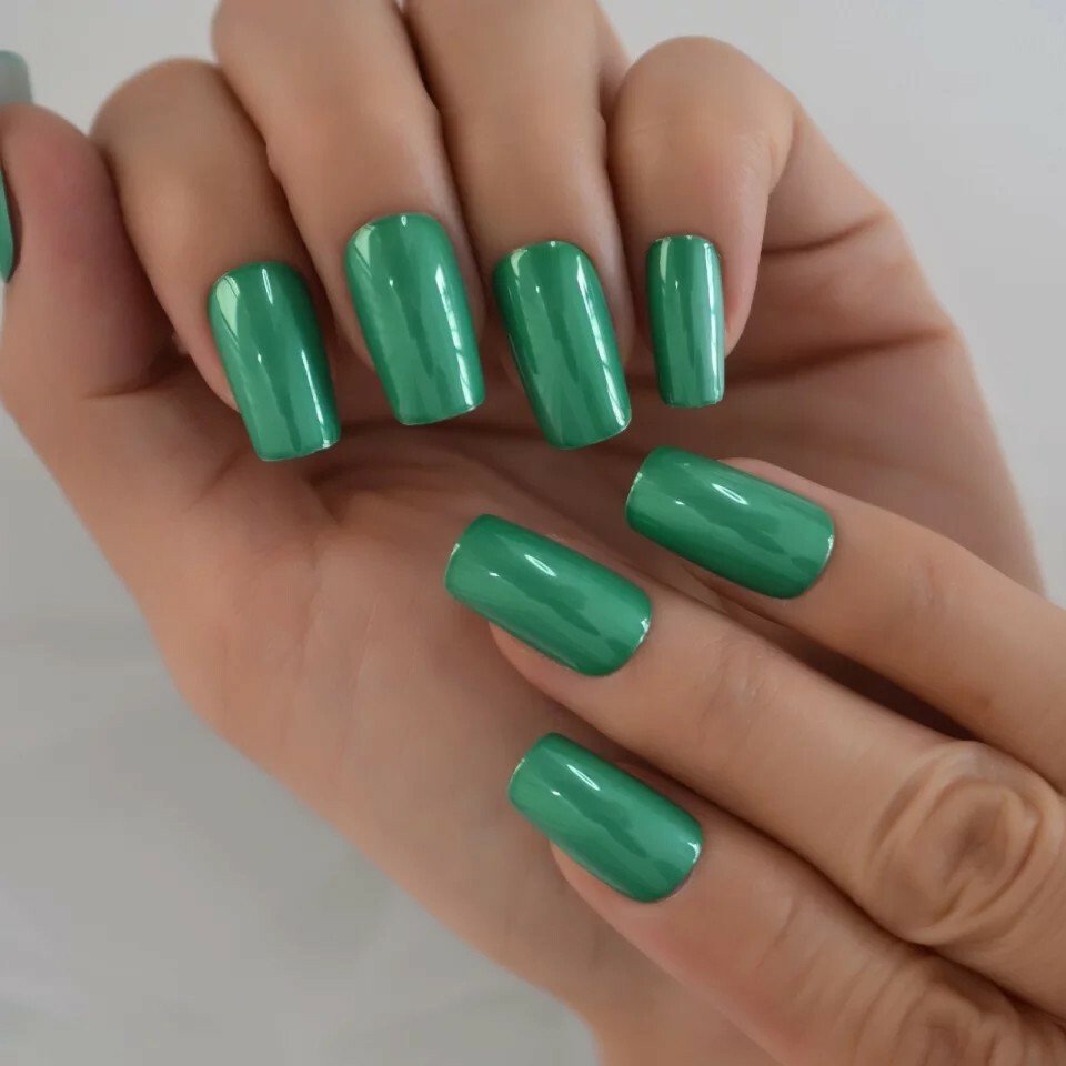 24 Medium Square Green Press On Nails Glossy goth metallic glue on kit bright