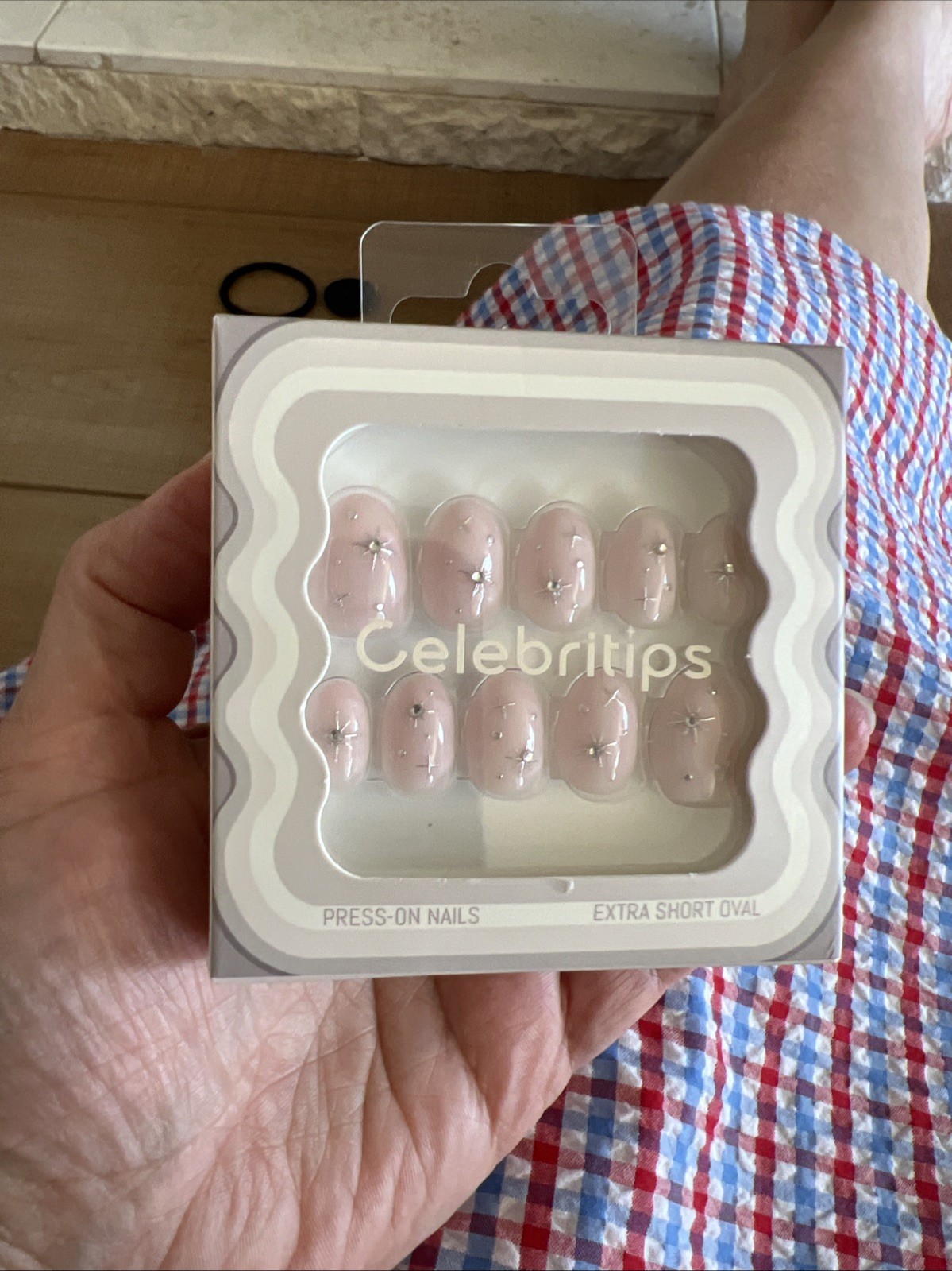 Celebrities Press-on Nail Extra Short Oval Light Pink with Silver Accents