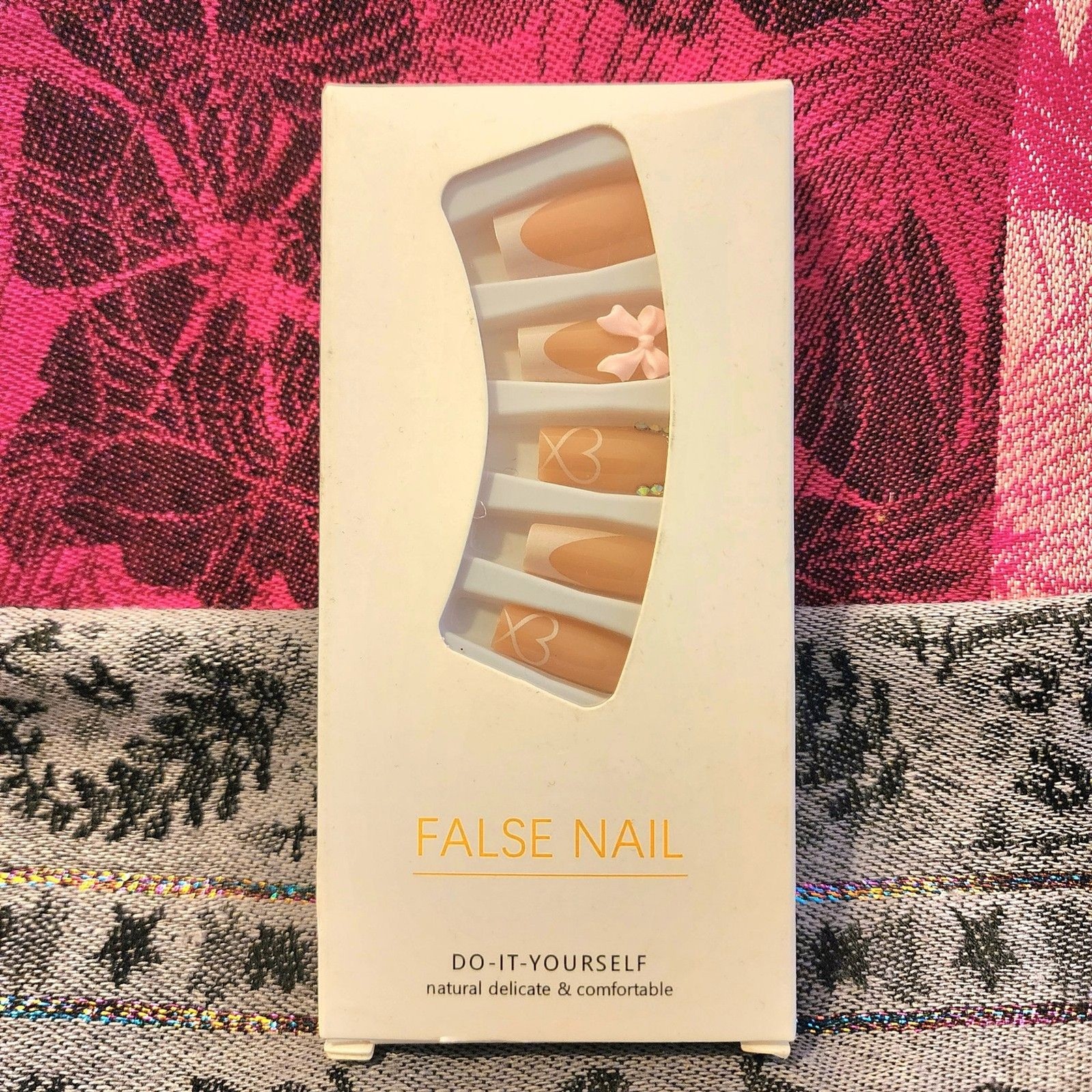 False Nails Do It Yourself Flesh Tone White French Tip Press On Nails. NWOT.