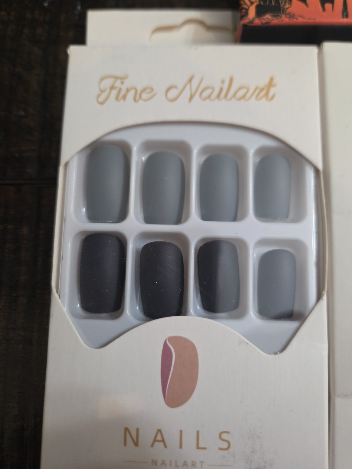 Dark And Spooky Press On Nail Lot Of 5 Packs Halloween Costume Goth Vampire