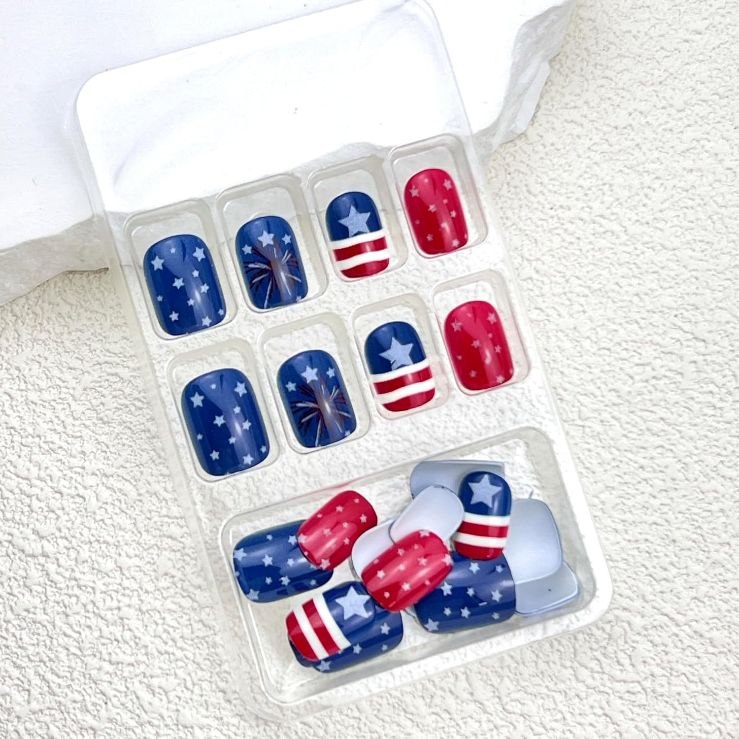 24Pcs Independence Day Fireworks Press on Nails Short Square Stripes Five-Pointe