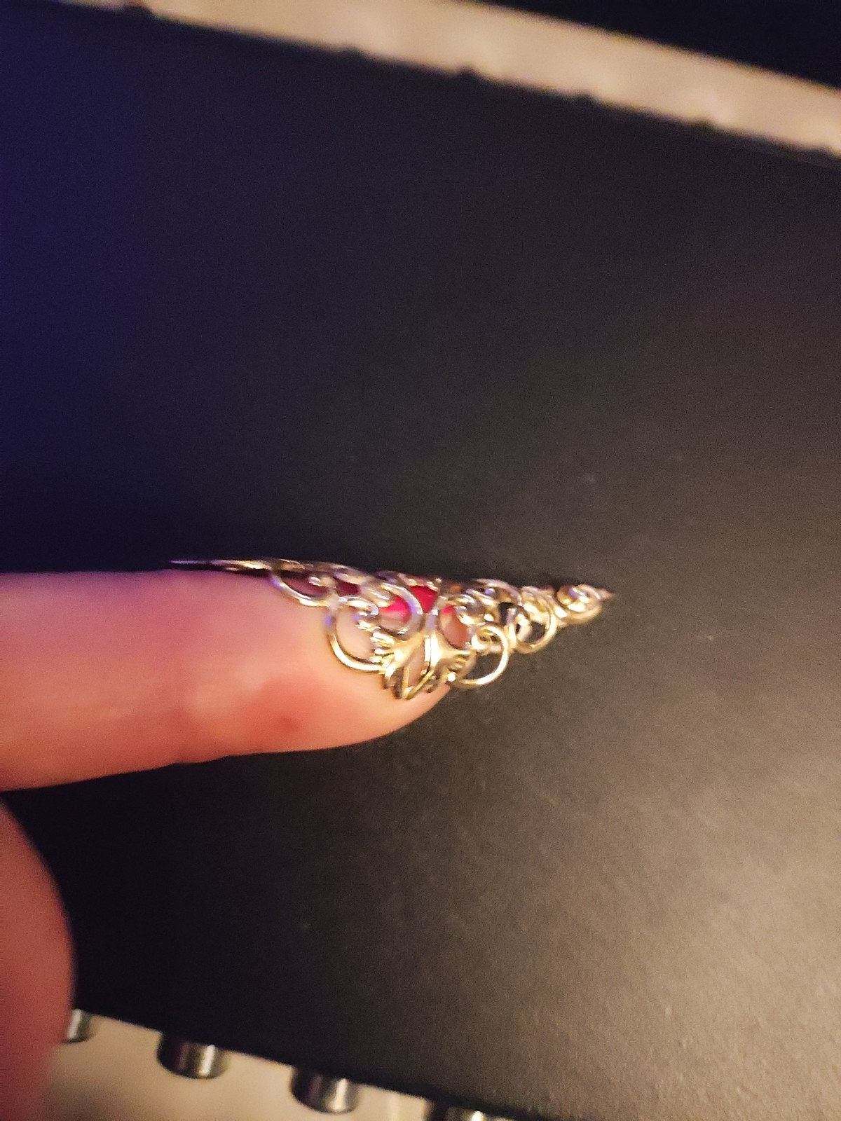 Metal Designer Fingernail Cover Gold