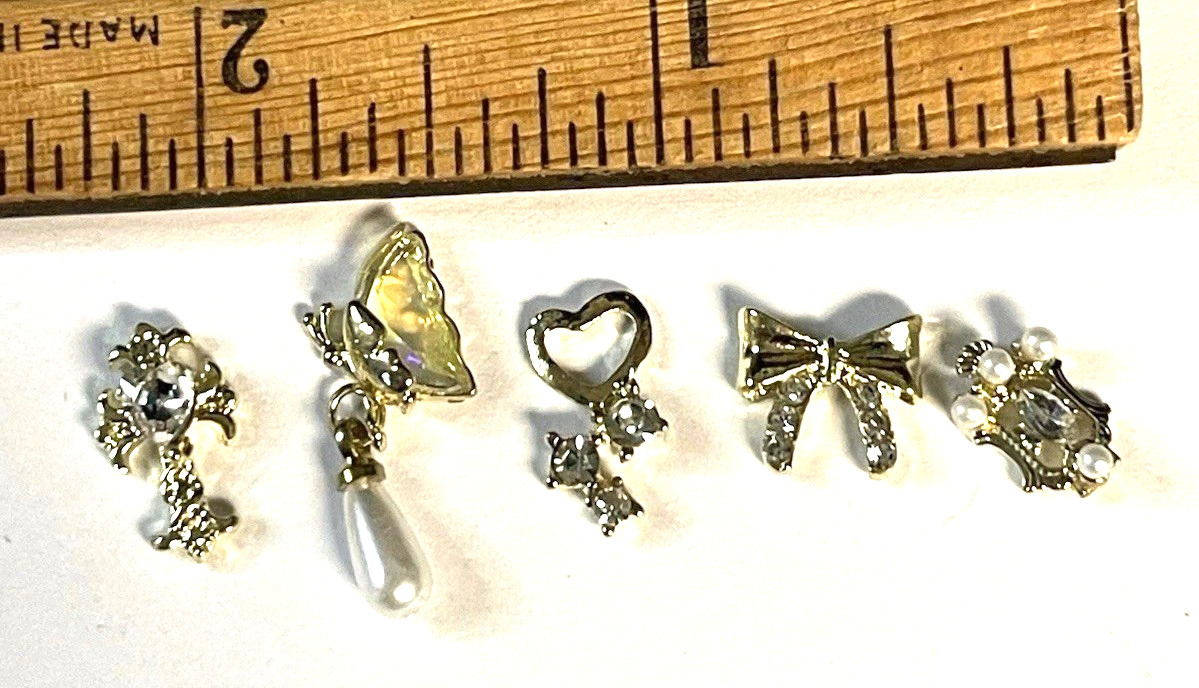 Nail Jewelry 5 Rhinestones Pearl New