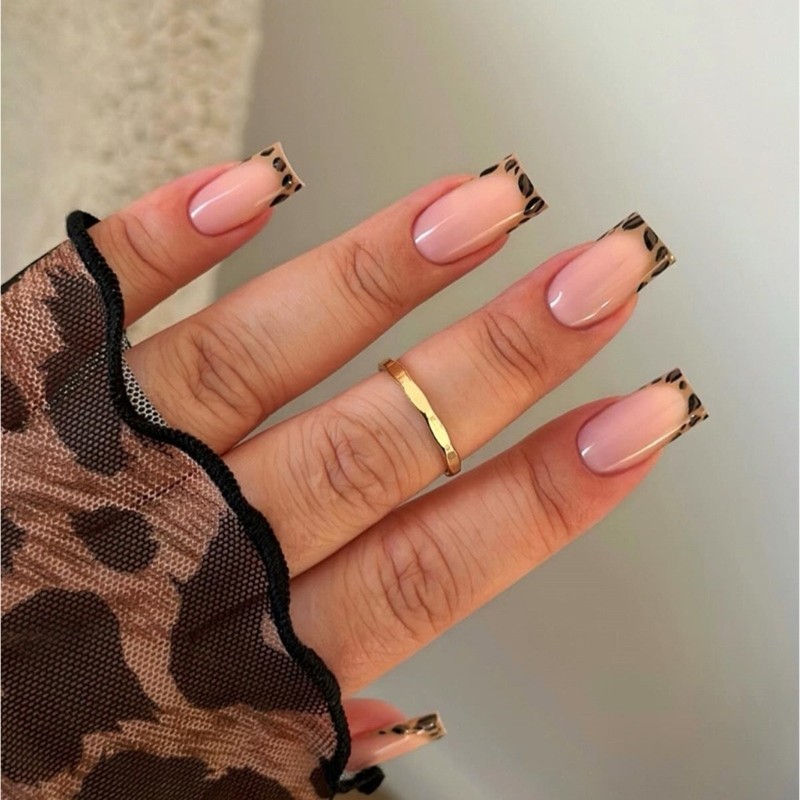 24 Pieces Short Square Press on Nail French Tip Nail Leopard Print False Nail