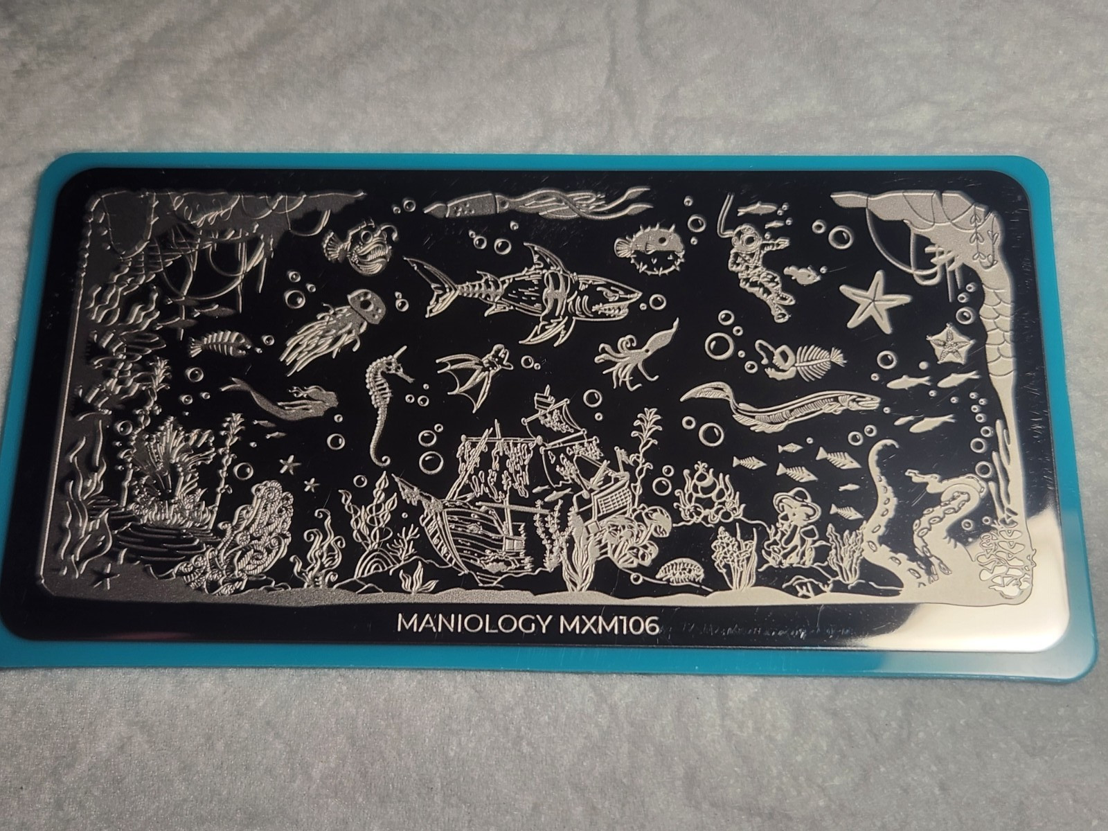 Maniology Lonely Nail Stamping Plate – MXM106 Dark water Dwellers