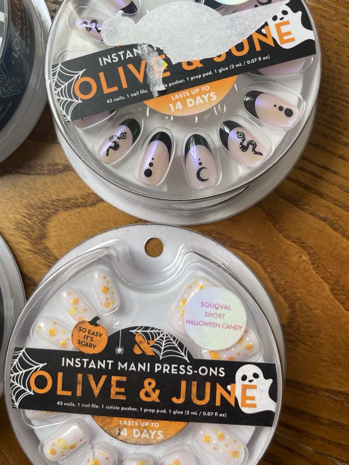 4 Sets of Olive & June Press On Mani Nails Assorted Design Halloween Spooky NEW